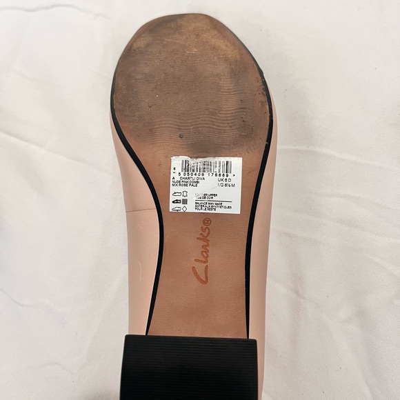 Clarks Pink and Black Flats for Everyday Comfort - Picture 8 of 9